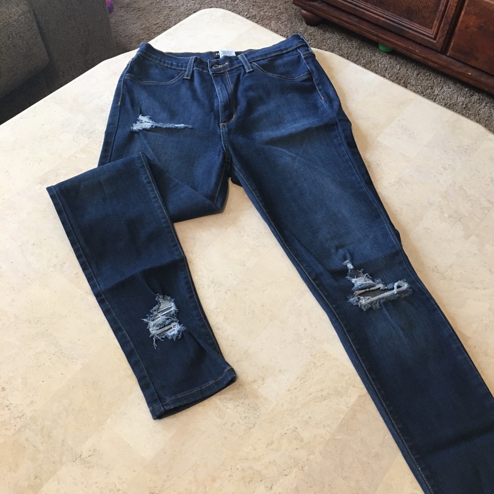 Distressed skinny jeans sz 13 juniors